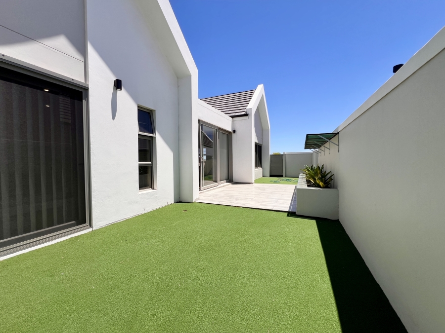 2 Bedroom Property for Sale in Langebaan Country Estate Western Cape